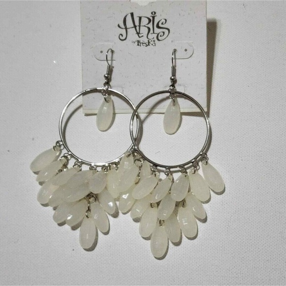 Aris‎ by Treska White Teardrop Chandelier Hoop Earrings Silver Tone Boho 88953A